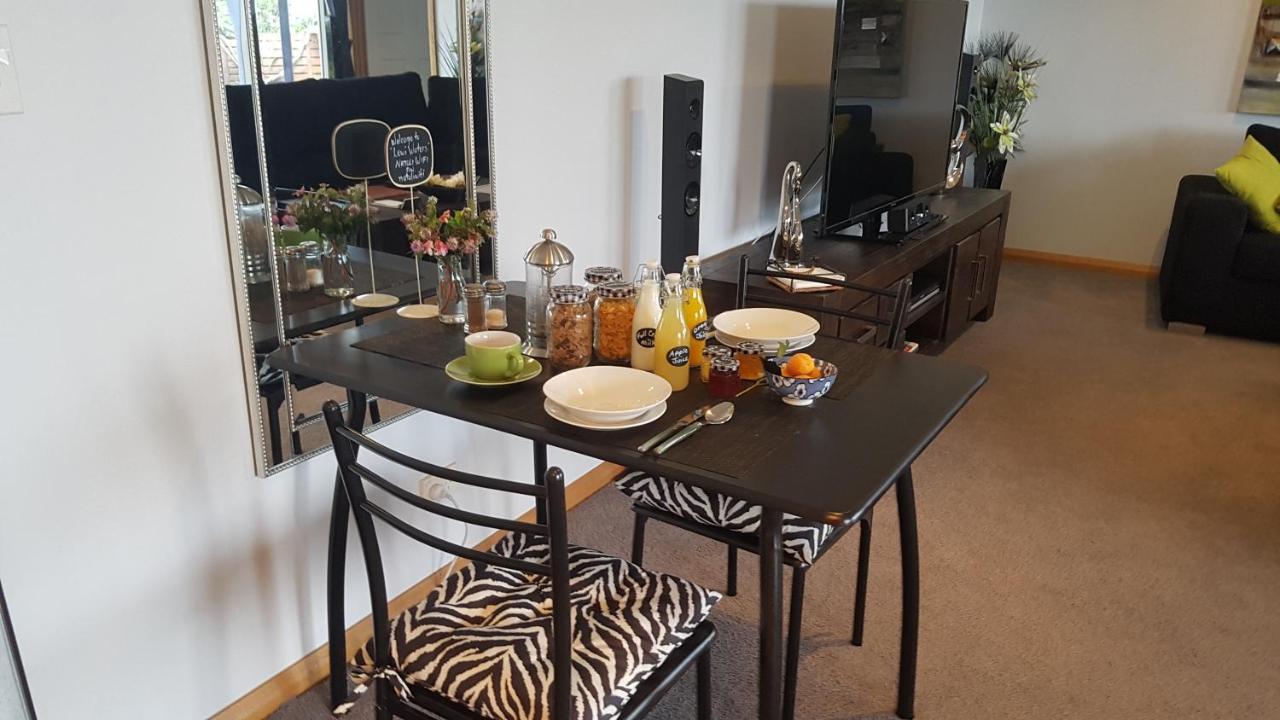 Lewi Waters Bed and Breakfast Lewisham Buitenkant foto