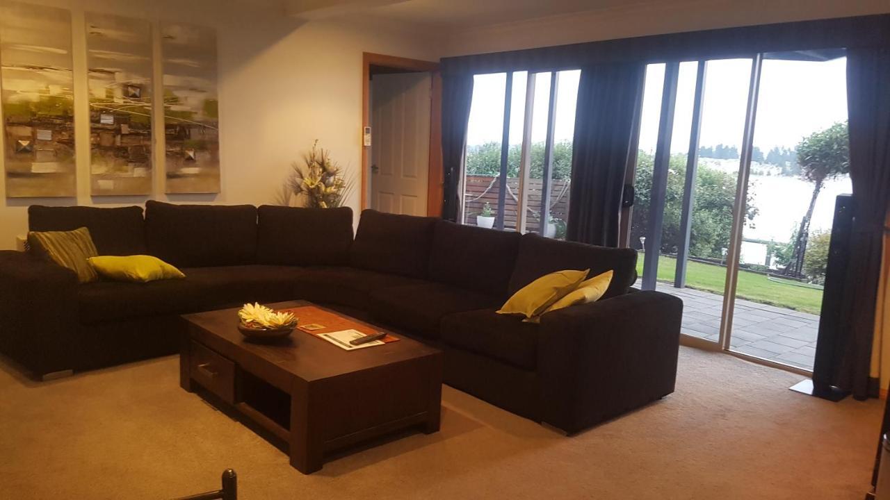 Lewi Waters Bed and Breakfast Lewisham Buitenkant foto