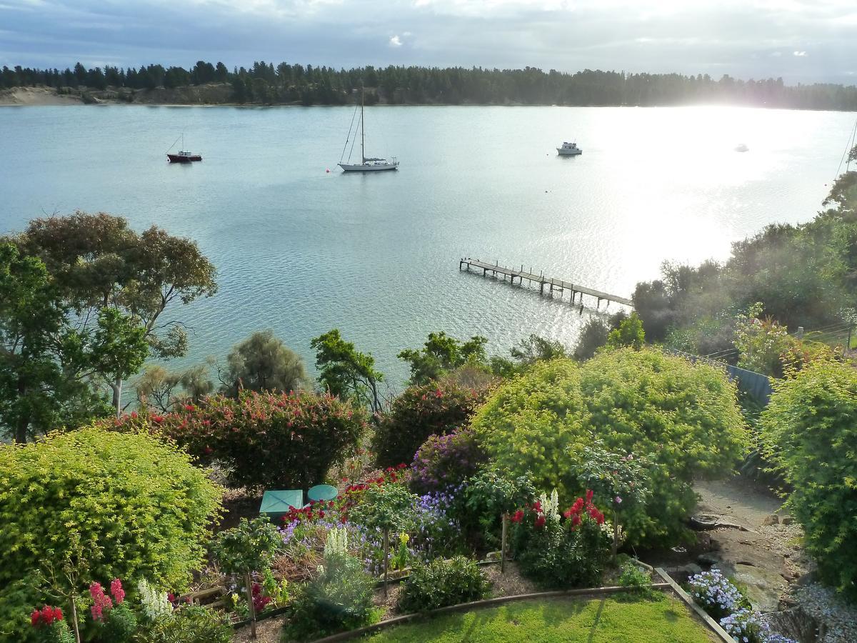 Lewi Waters Bed and Breakfast Lewisham Buitenkant foto
